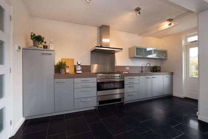 Foto 18 van Leliestraat 33