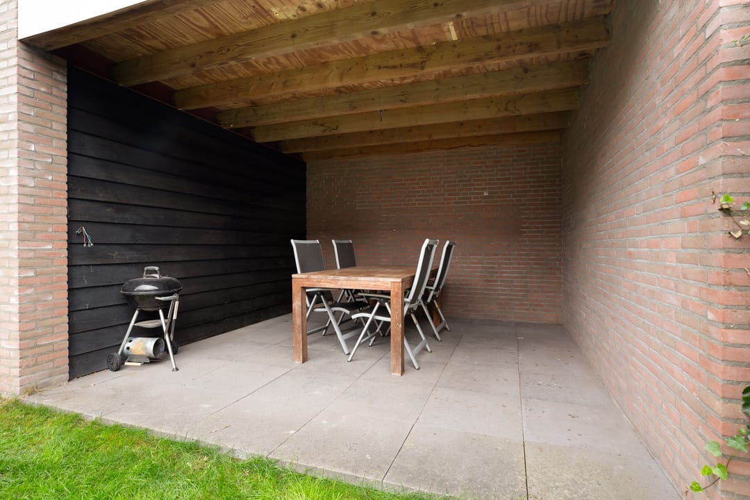 Photo 23 of Leliestraat 33