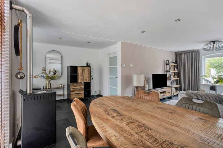 Photo 8 of Rector Meuffelsstraat 9