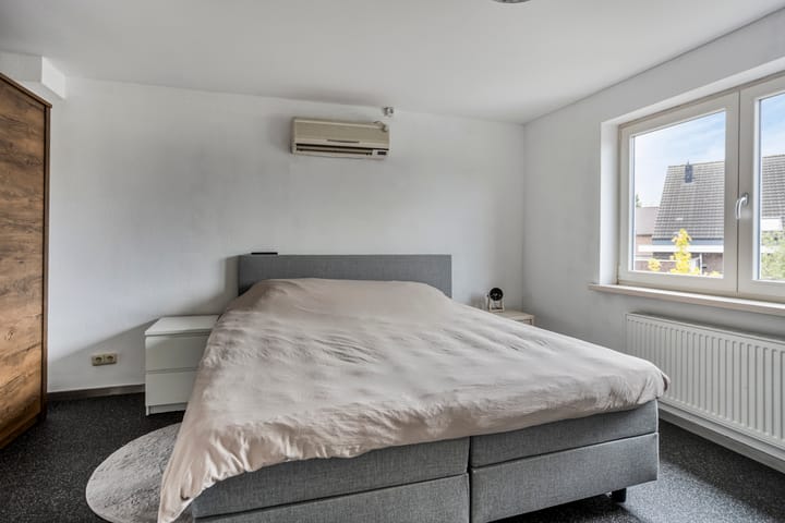 Photo 12 of Rector Meuffelsstraat 9