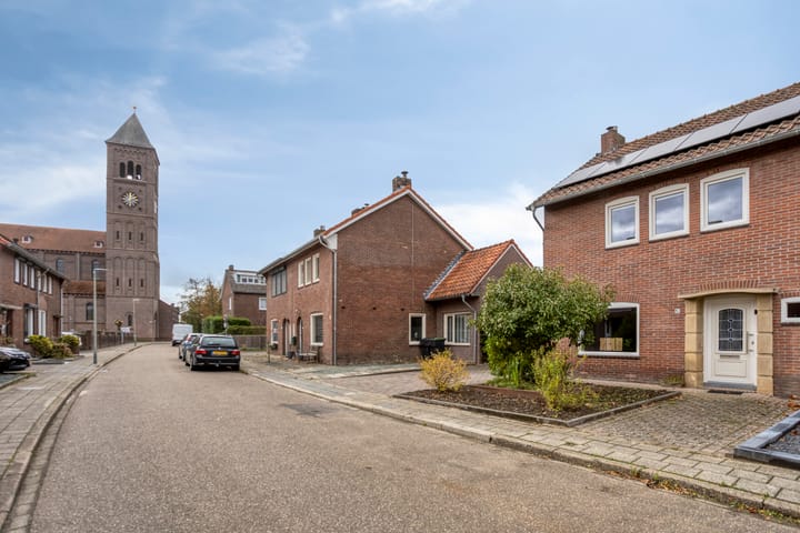 Photo 24 of Rector Meuffelsstraat 9