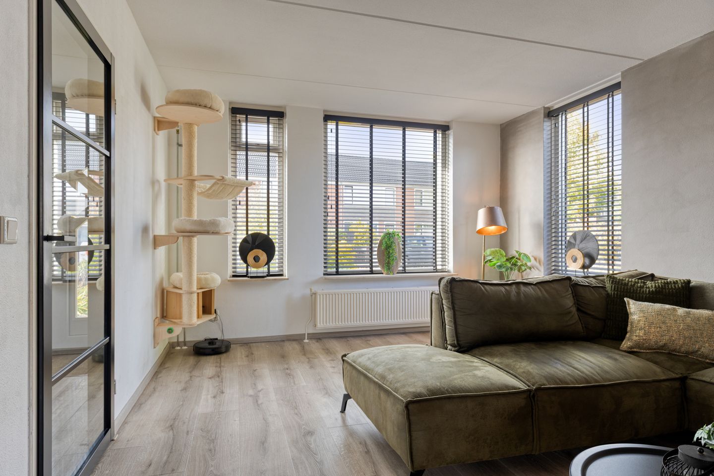 Foto 14 van Burgemeester van Weringstraat 68