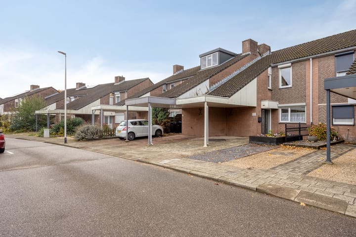 Foto 2 van Carboonstraat 77