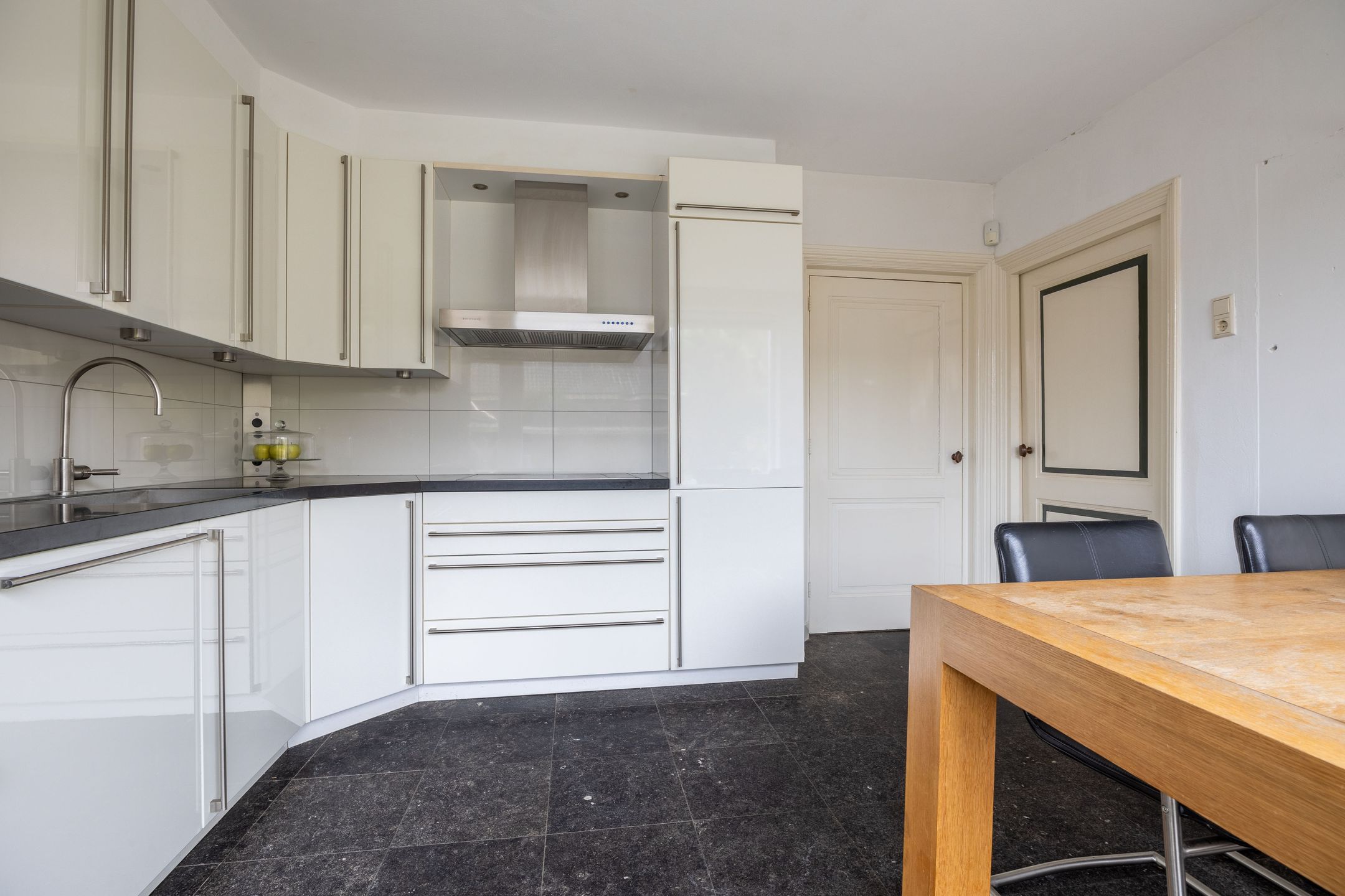 Foto 12 van Voorstraat 4