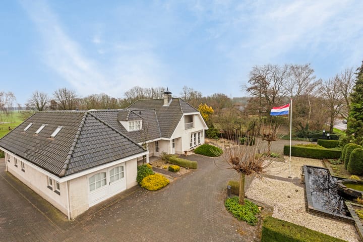 Photo 2 of Broekstraat 41