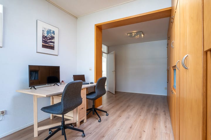 Foto 19 van Henriette Ronnerstraat 17