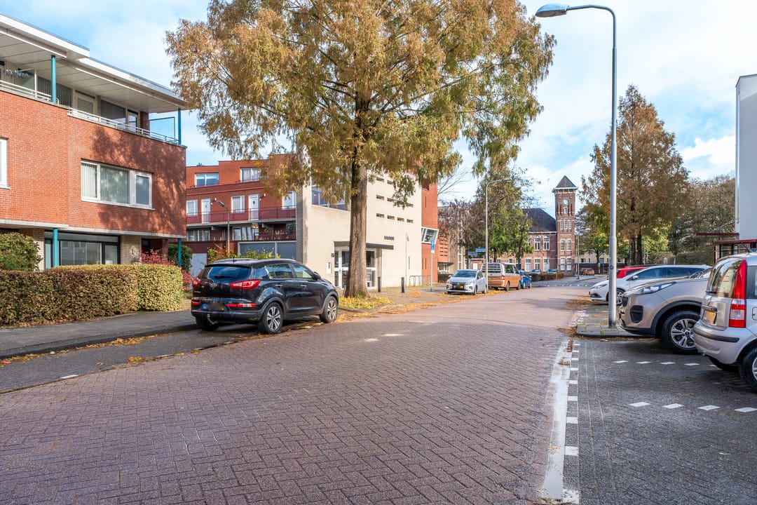 Foto 38 van Henriette Ronnerstraat 17