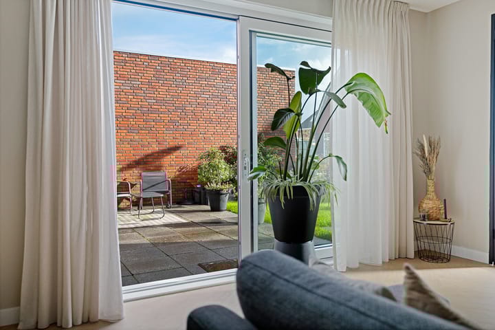 Photo 14 of Oldekerkermeer 7