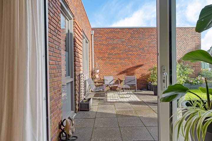 Photo 15 of Oldekerkermeer 7