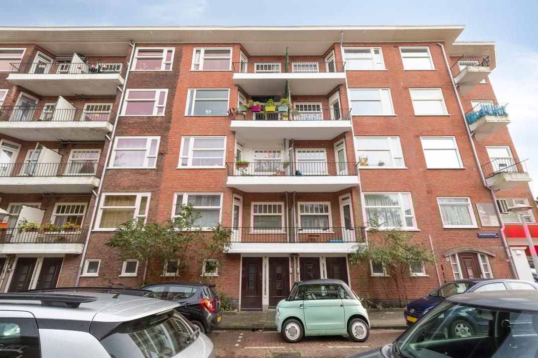 Photo 2 of Trouringhstraat 8-1