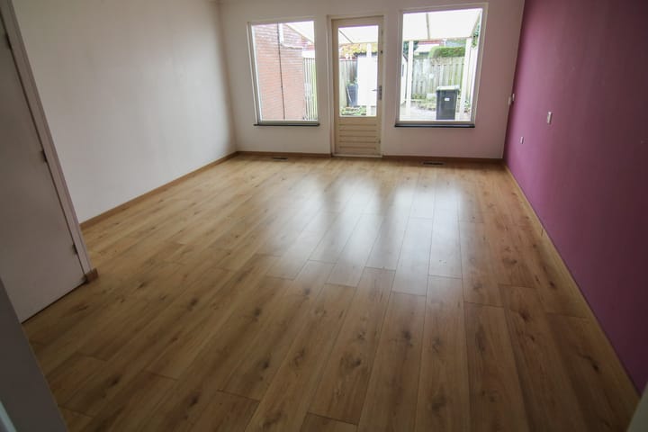 Photo 3 of Bredaweg 18