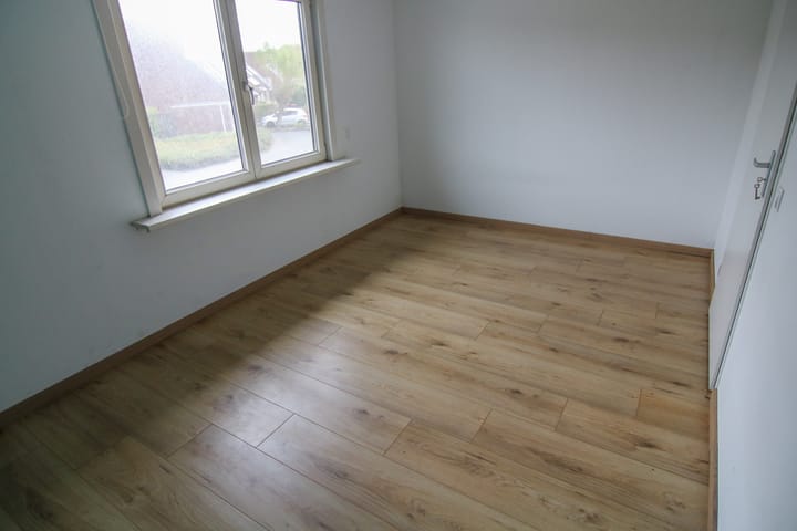 Photo 9 of Bredaweg 18