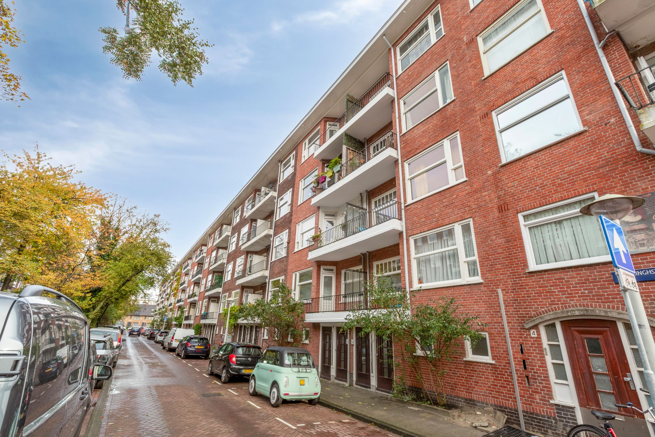 Photo 27 of Trouringhstraat 8-1