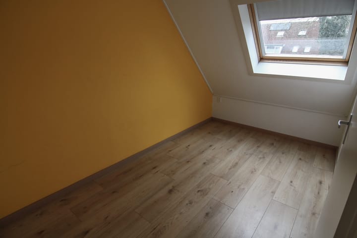 Photo 12 of Bredaweg 18