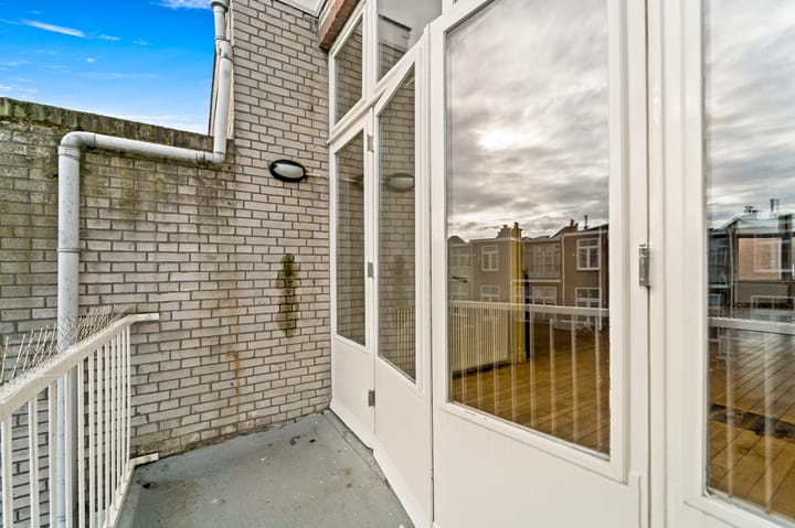 Photo 9 of Van Aerssenstraat 292