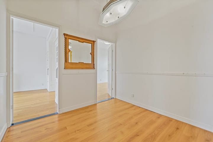 Photo 11 of Van Aerssenstraat 292