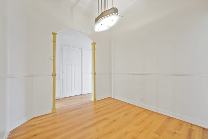 Photo 12 of Van Aerssenstraat 292