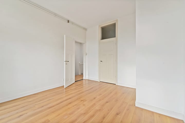 Photo 21 of Van Aerssenstraat 292