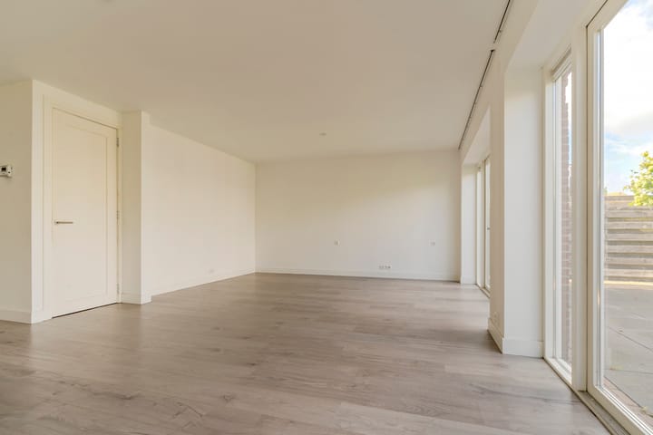 Foto 7 van Havenplein 9