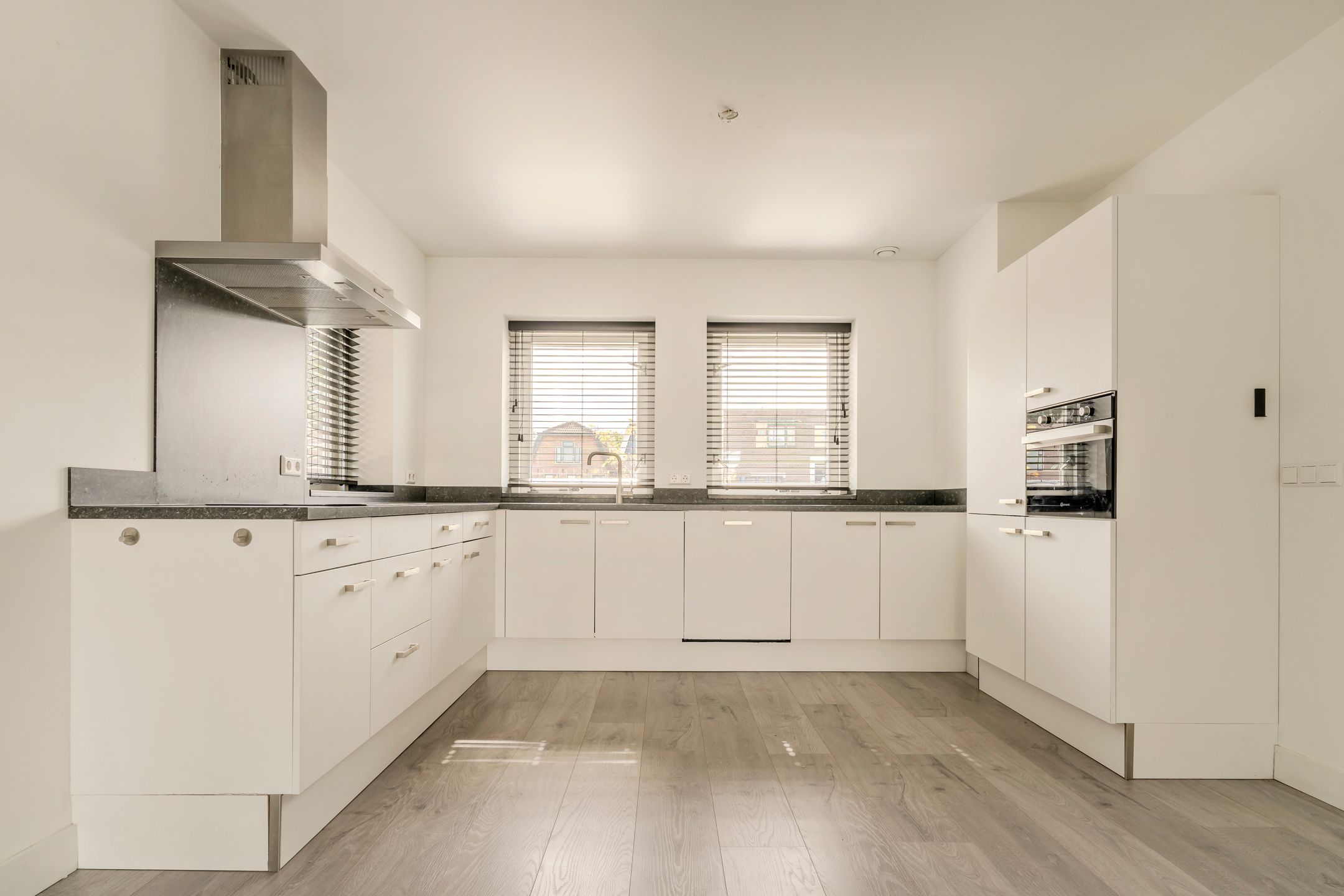 Photo 9 of Havenplein 9