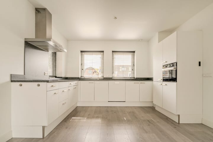 Foto 9 van Havenplein 9