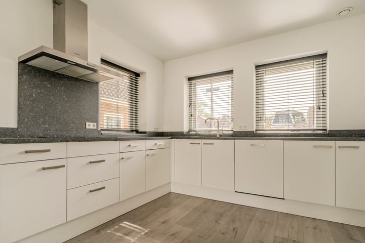 Foto 10 van Havenplein 9