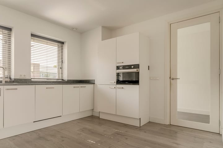 Foto 12 van Havenplein 9