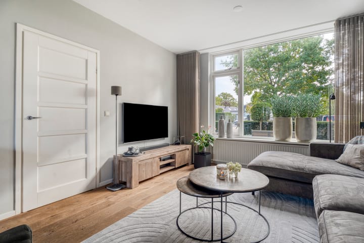 Foto 11 van Oosteinderweg 59