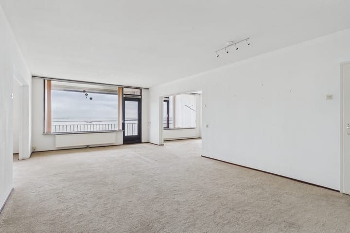 Photo 18 of Churchilllaan 736