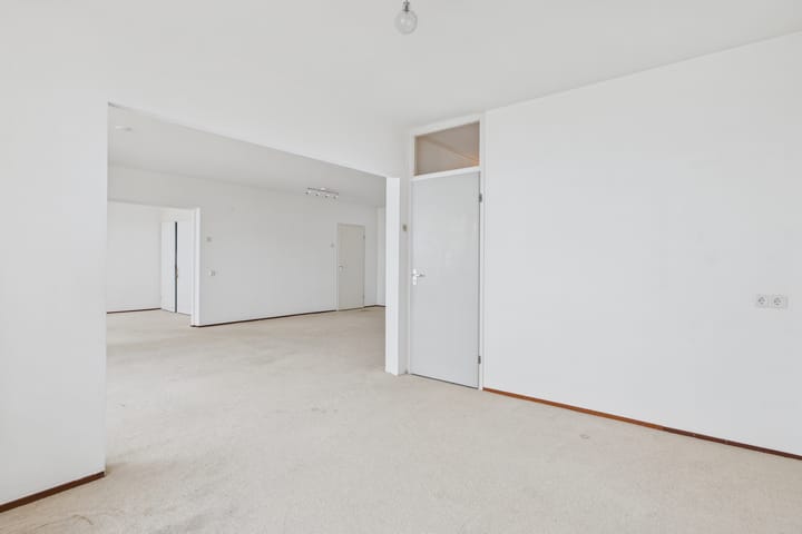 Photo 23 of Churchilllaan 736