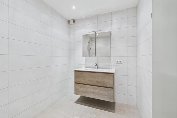 Photo 34 of Churchilllaan 736