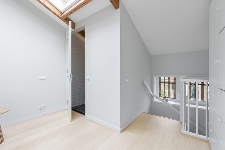 Foto 41 van Carneoolstraat 40-B