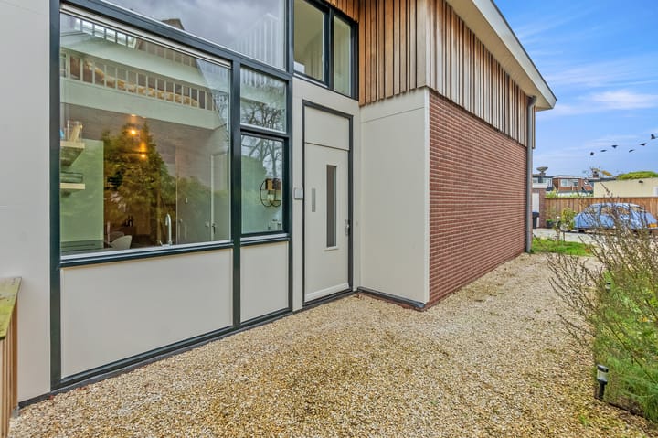 Foto 47 van Carneoolstraat 40-B