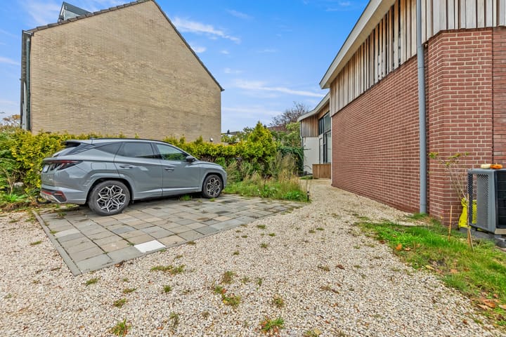 Foto 48 van Carneoolstraat 40-B