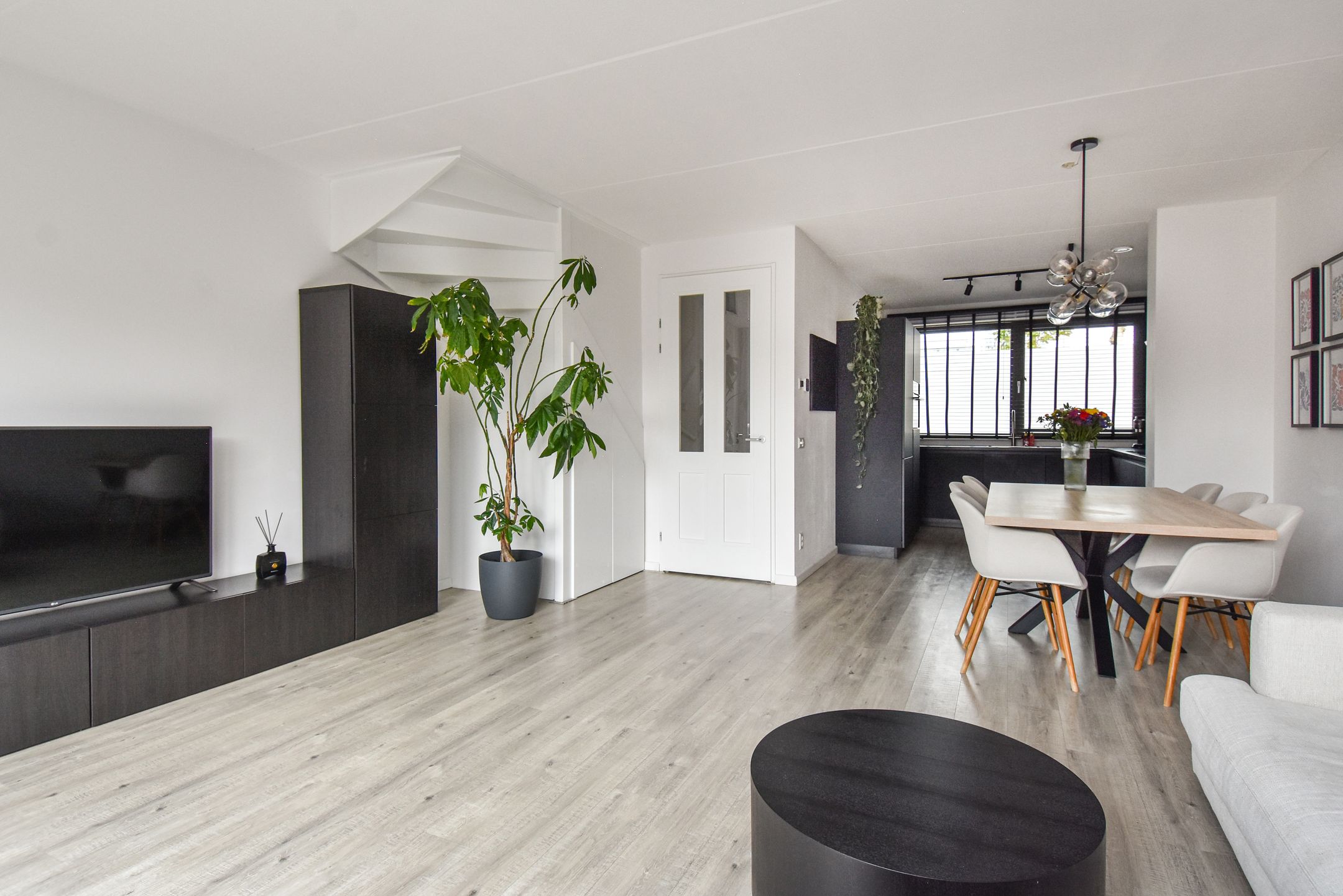 Foto 12 van Lekstraat 135