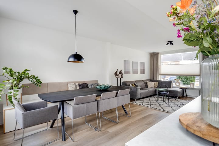 Photo 12 of Mgr. Claessensstraat 51