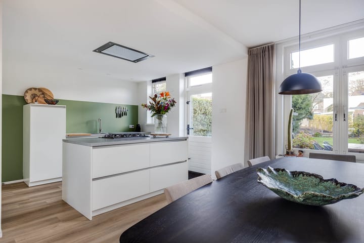 Photo 15 of Mgr. Claessensstraat 51