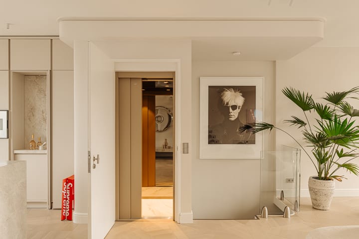 Photo 28 of Vossiusstraat 17-D