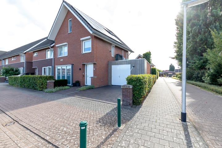 Photo 3 of Emailleerstraat 2