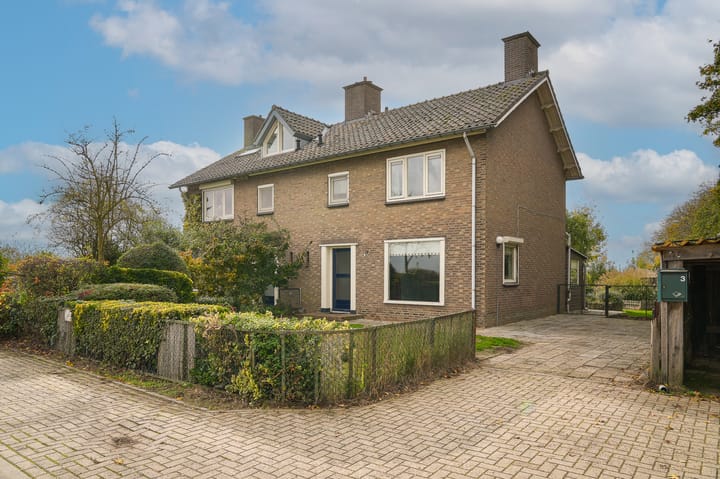 Foto 2 van C R Waiboerweg 3