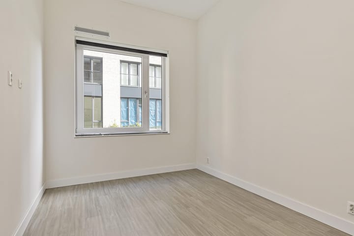 Photo 4 of 1e Lulofsdwarsstraat 10-F