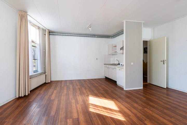 Photo 12 of Spittaalstraat 108-A