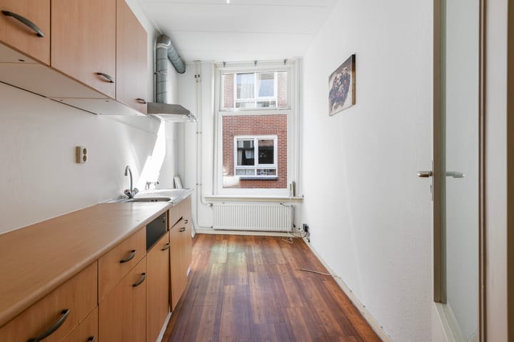 Photo 16 of Spittaalstraat 108-A