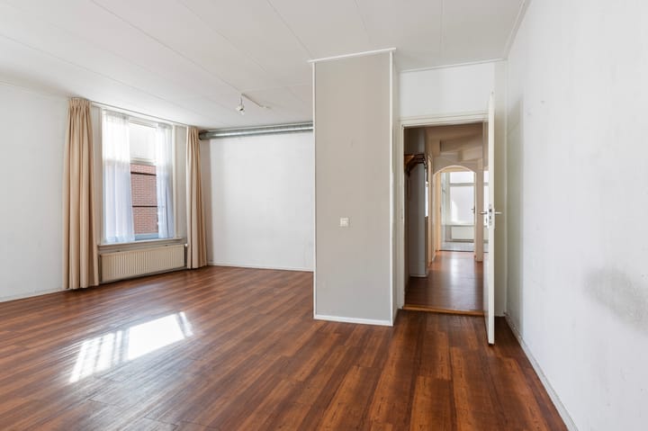 Photo 11 of Spittaalstraat 108-A