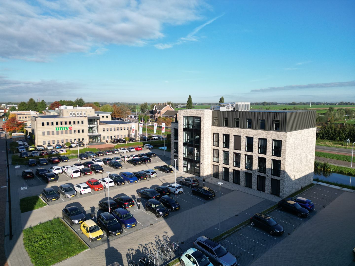 Bekijk foto 3 van Stationspark 950-955