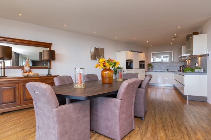 Photo 2 of Kaapstander 232