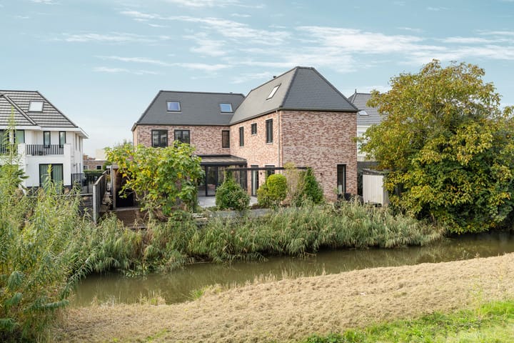 Photo 97 of Medusastraat 6