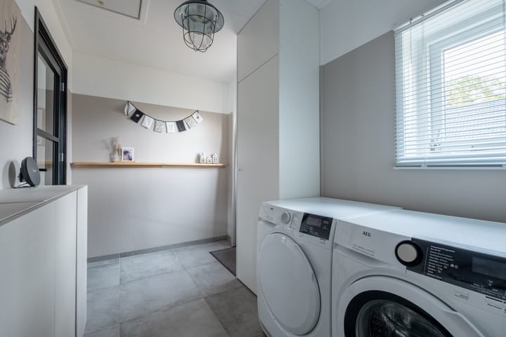 Photo 11 of Asserstraat 1-A