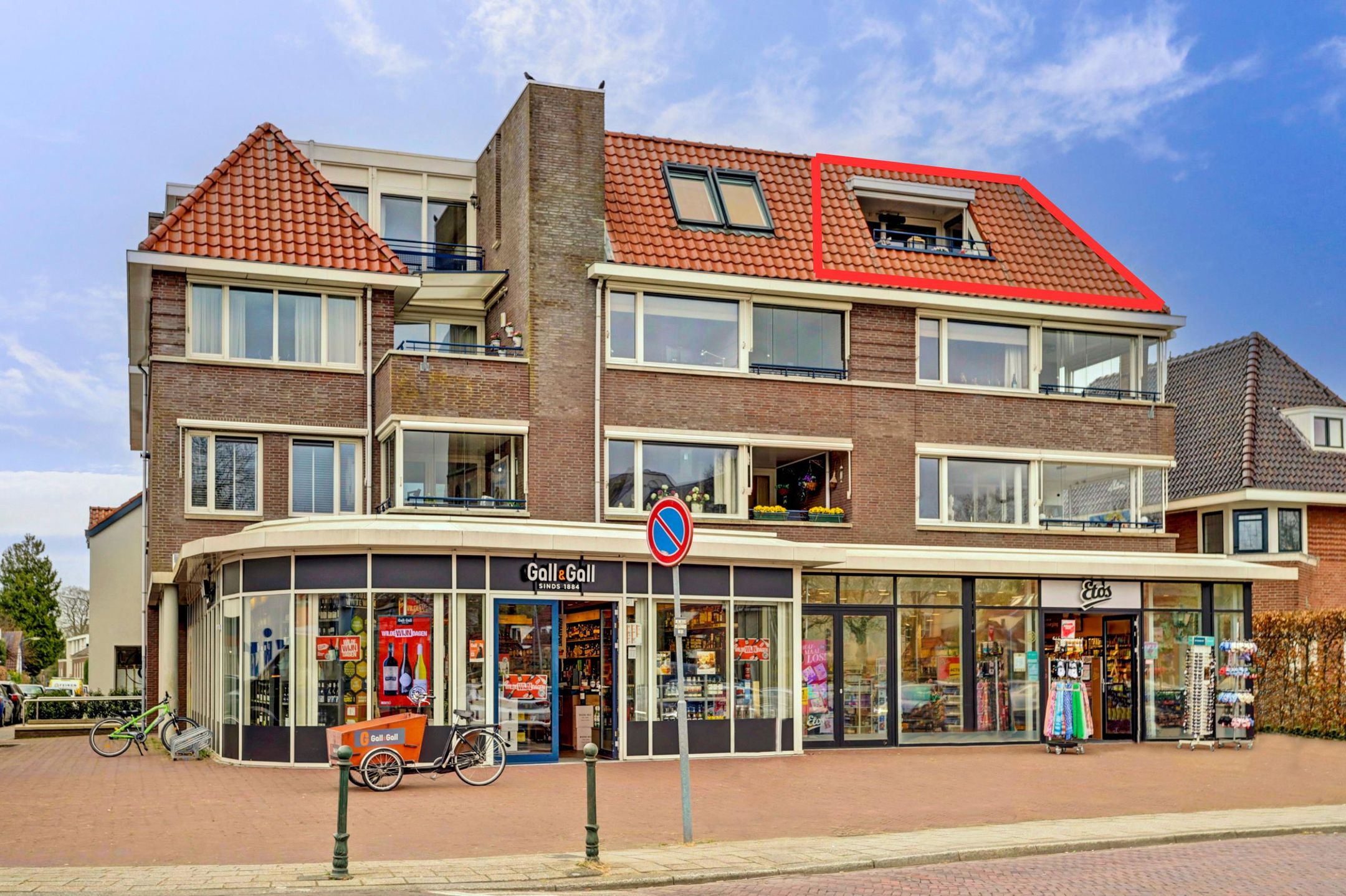 Buying a house in The Netherlands., Brink 18-0008