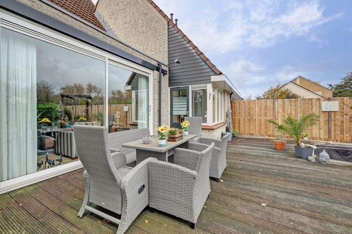 Photo 38 of Willem Joseph van Ghentstraat 25